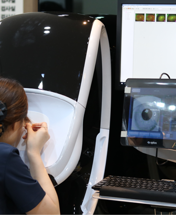 광각안저촬영카메라